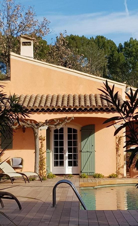 Pierres Blanches Bed and Breakfast Cotignac Εξωτερικό φωτογραφία