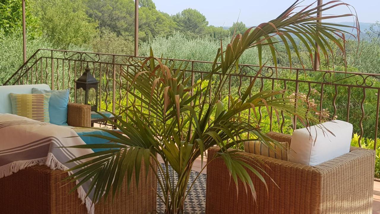 Pierres Blanches Bed and Breakfast Cotignac Εξωτερικό φωτογραφία