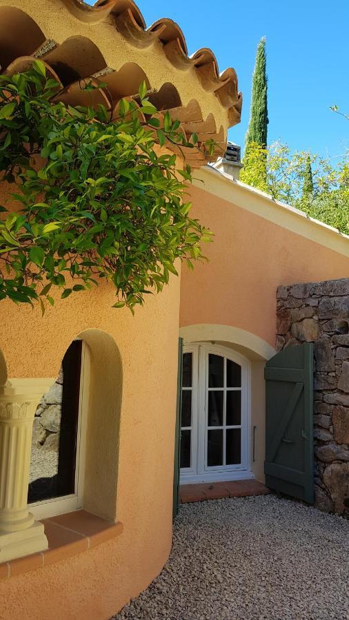Pierres Blanches Bed and Breakfast Cotignac Εξωτερικό φωτογραφία